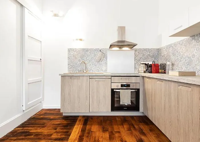 Appartement 2 Pieces Jean Mace Et Stationnement